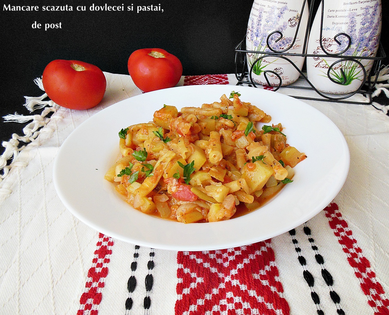 Mancare scazuta cu dovlecei si pastai, de post