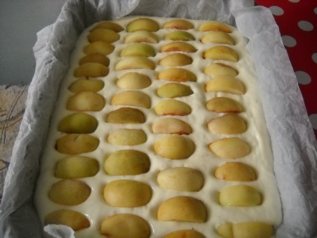 Prajitura cu piersici