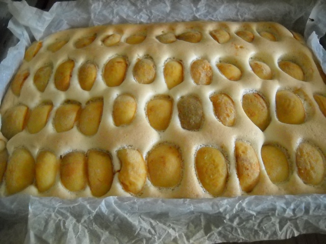 Prajitura cu piersici