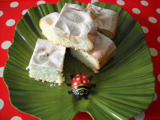 Prajitura cu piersici