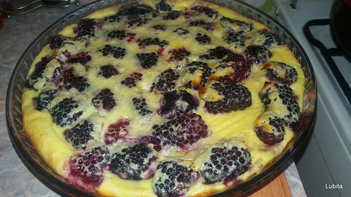 Clafoutis cu mure