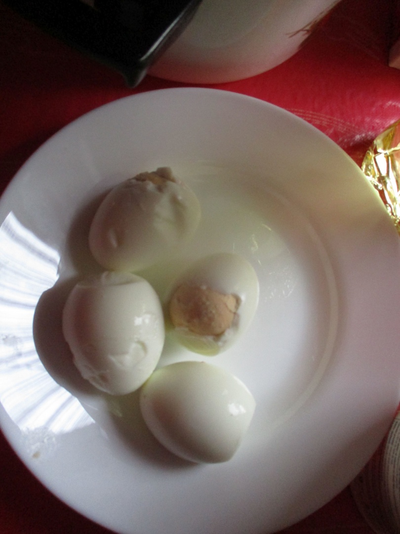 Cartofi cu ouă la cuptor