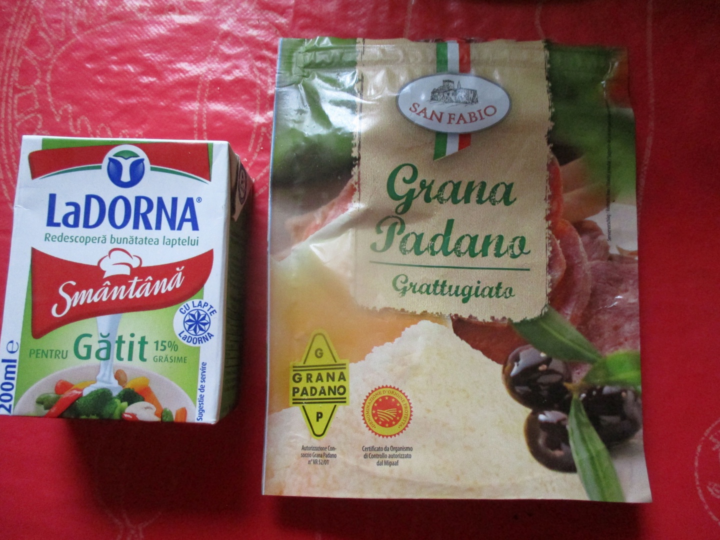 Cartofi cu ouă la cuptor