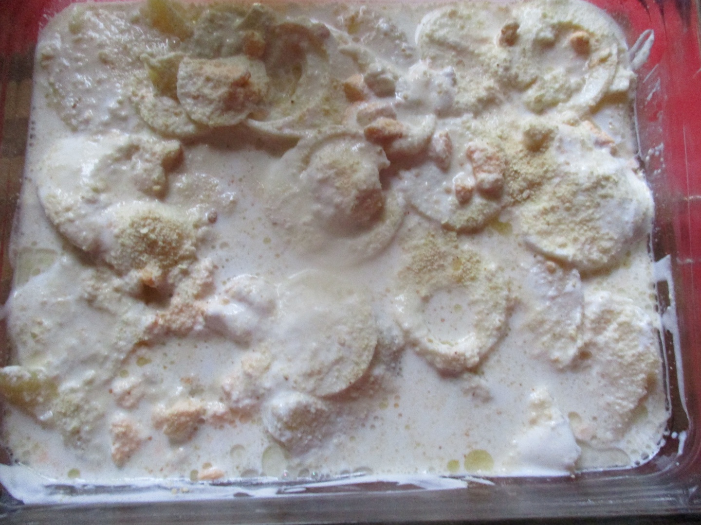 Cartofi cu ouă la cuptor