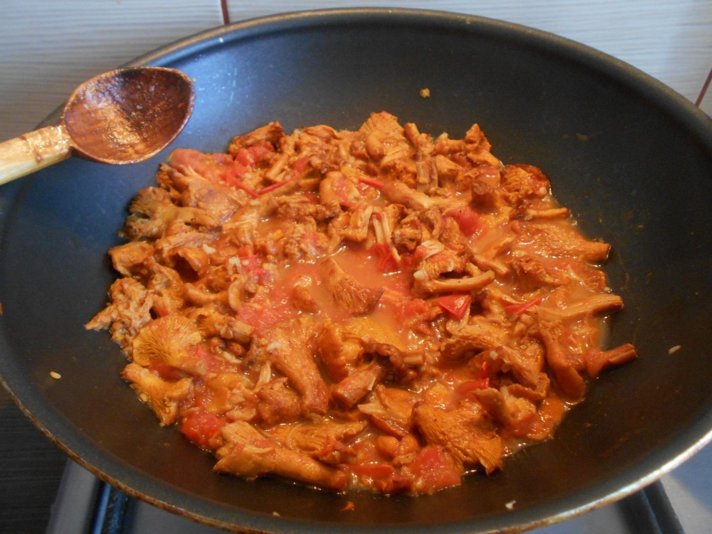 Galbiori cu  sos de rosii