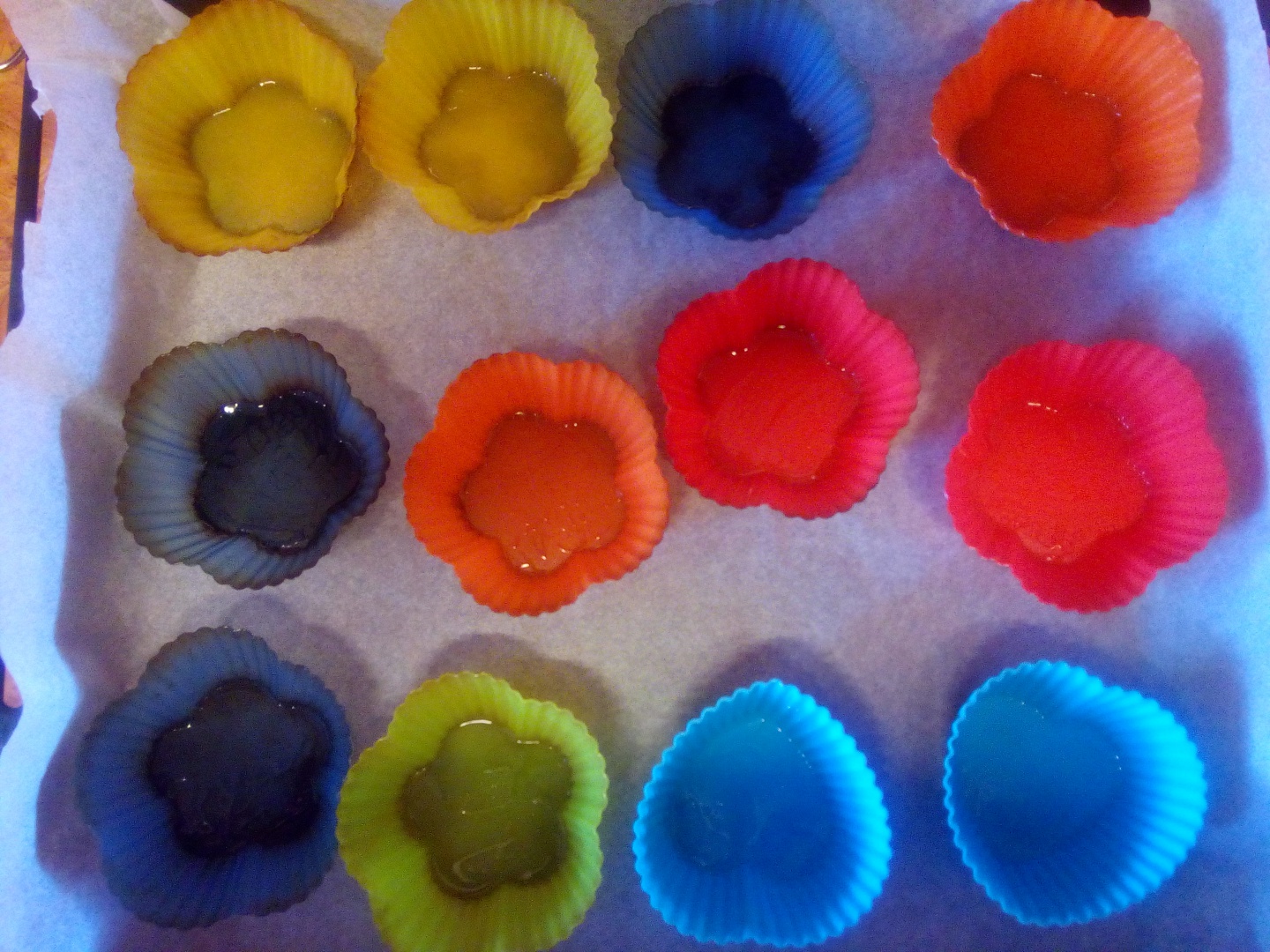 Briose aperitiv cu ardei gras si branză de oi