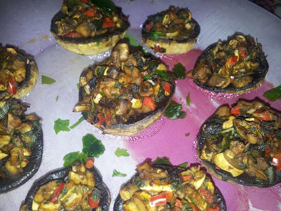 Ciuperci la cuptor umplute cu codite