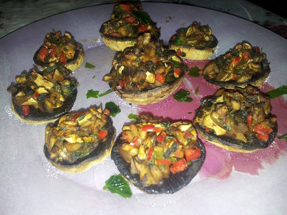 Ciuperci la cuptor umplute cu codite