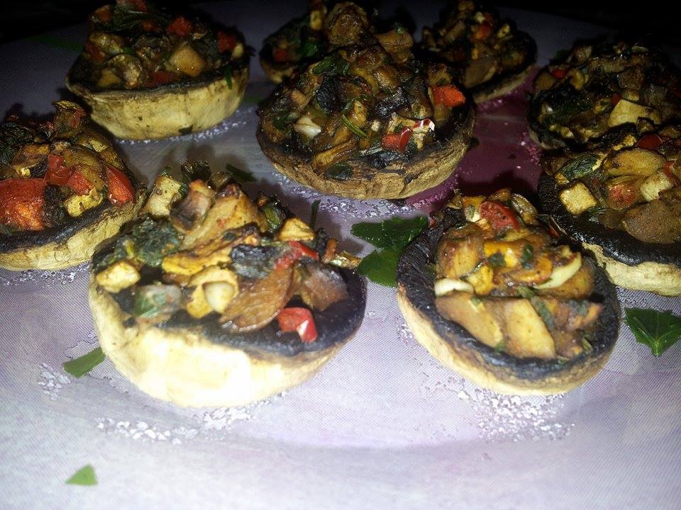 Ciuperci la cuptor umplute cu codite