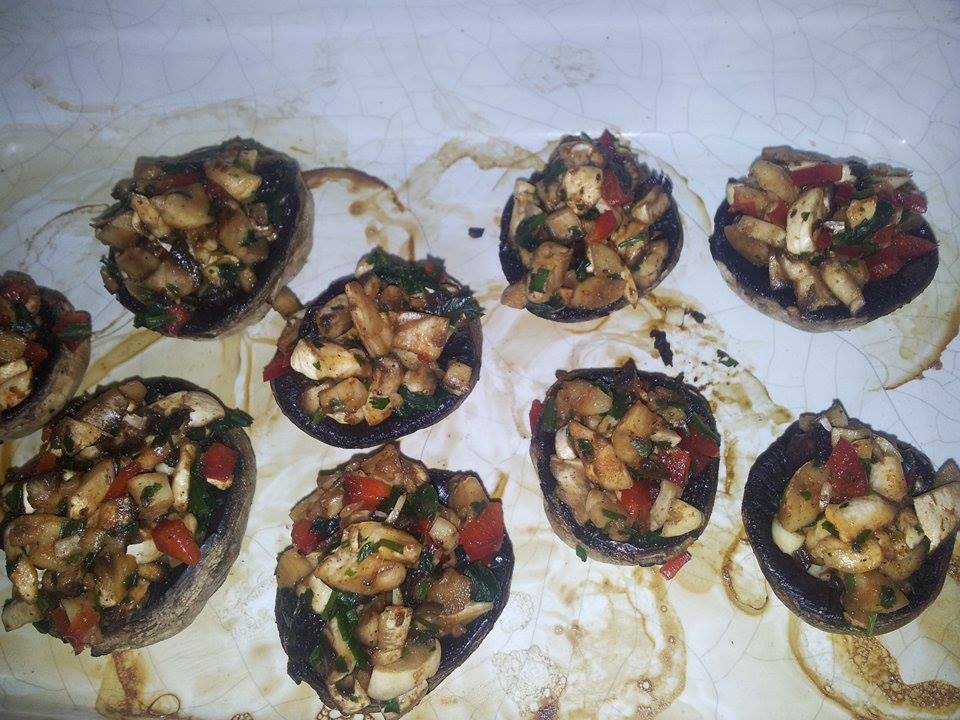 Ciuperci la cuptor umplute cu codite