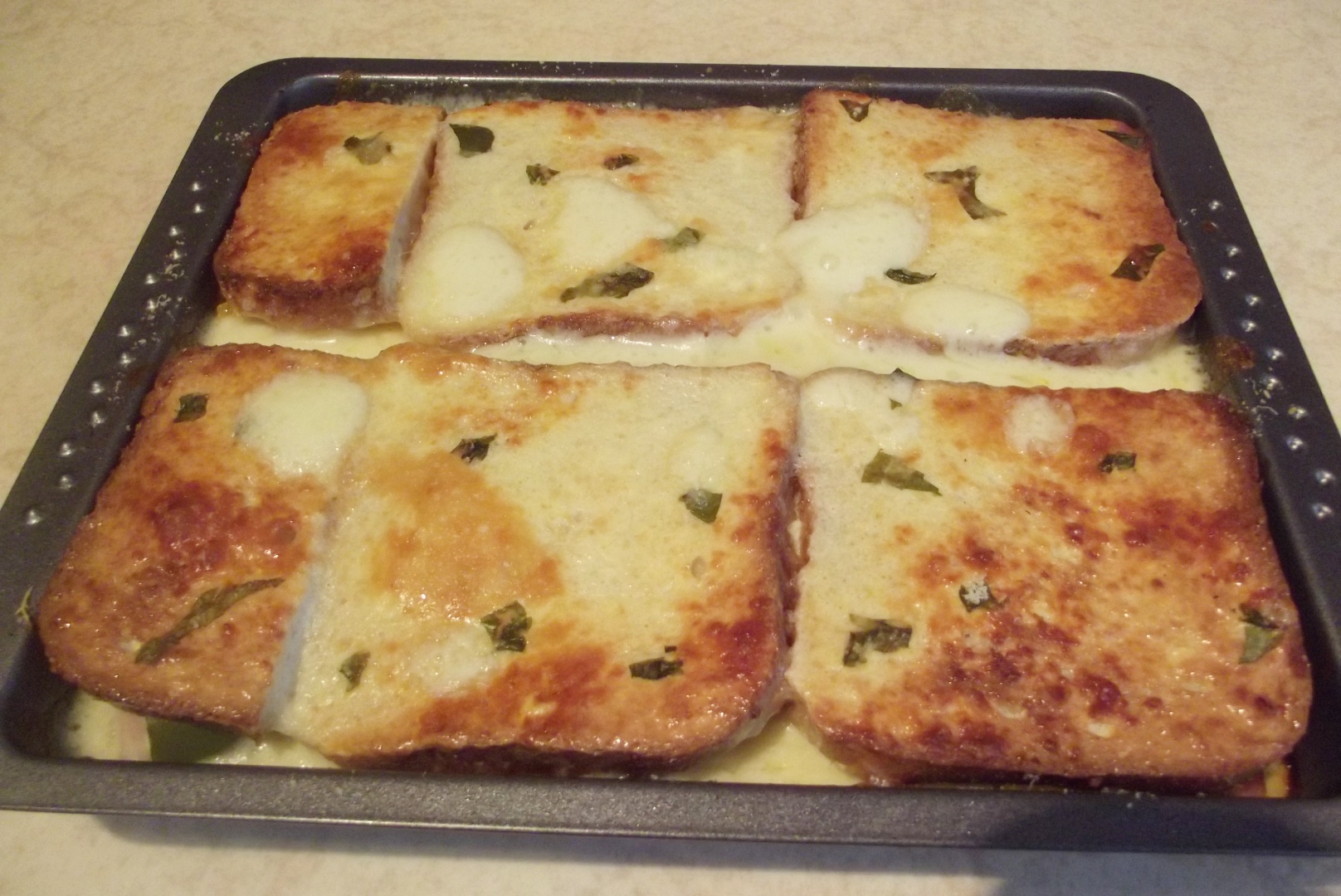 Sandwich-uri aperitiv preparate la cuptor