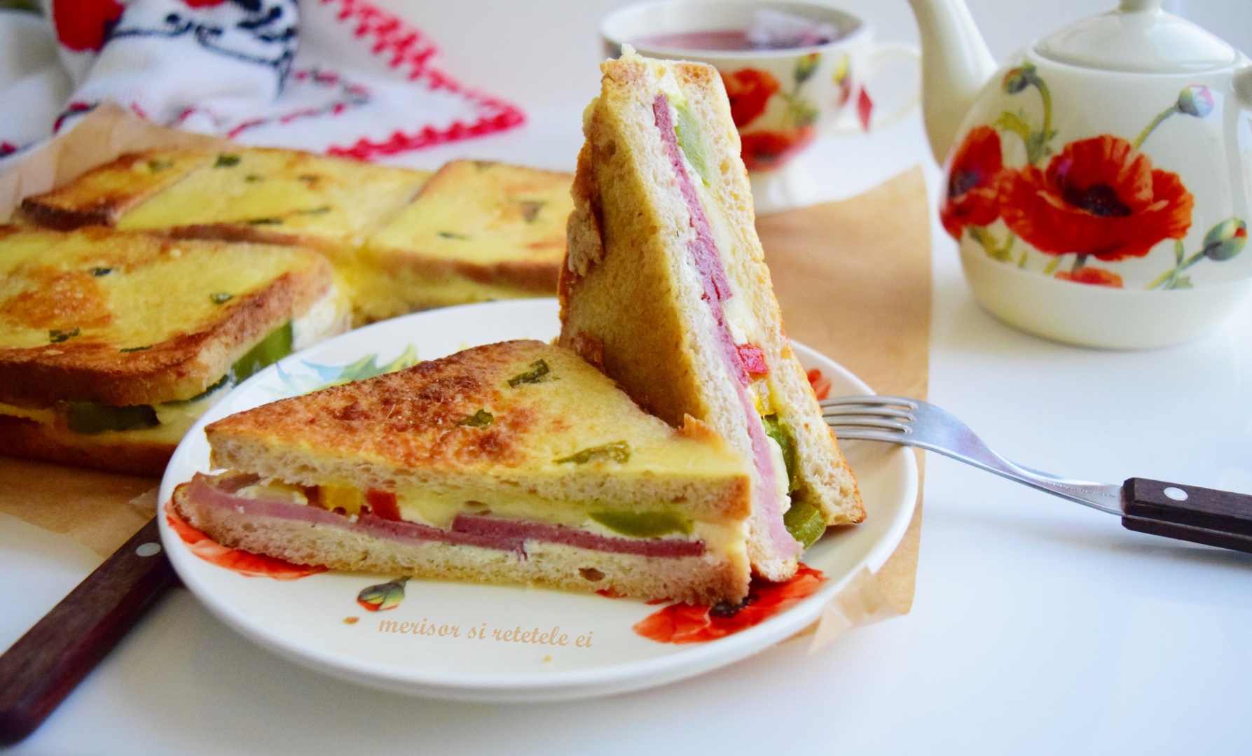 Sandwich-uri aperitiv preparate la cuptor