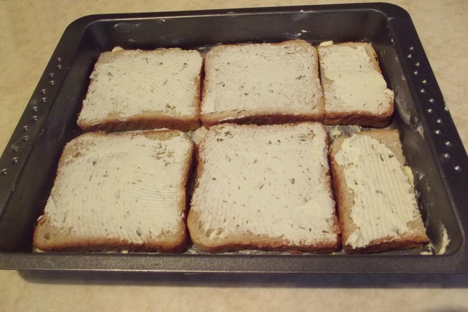 Sandwich-uri aperitiv preparate la cuptor