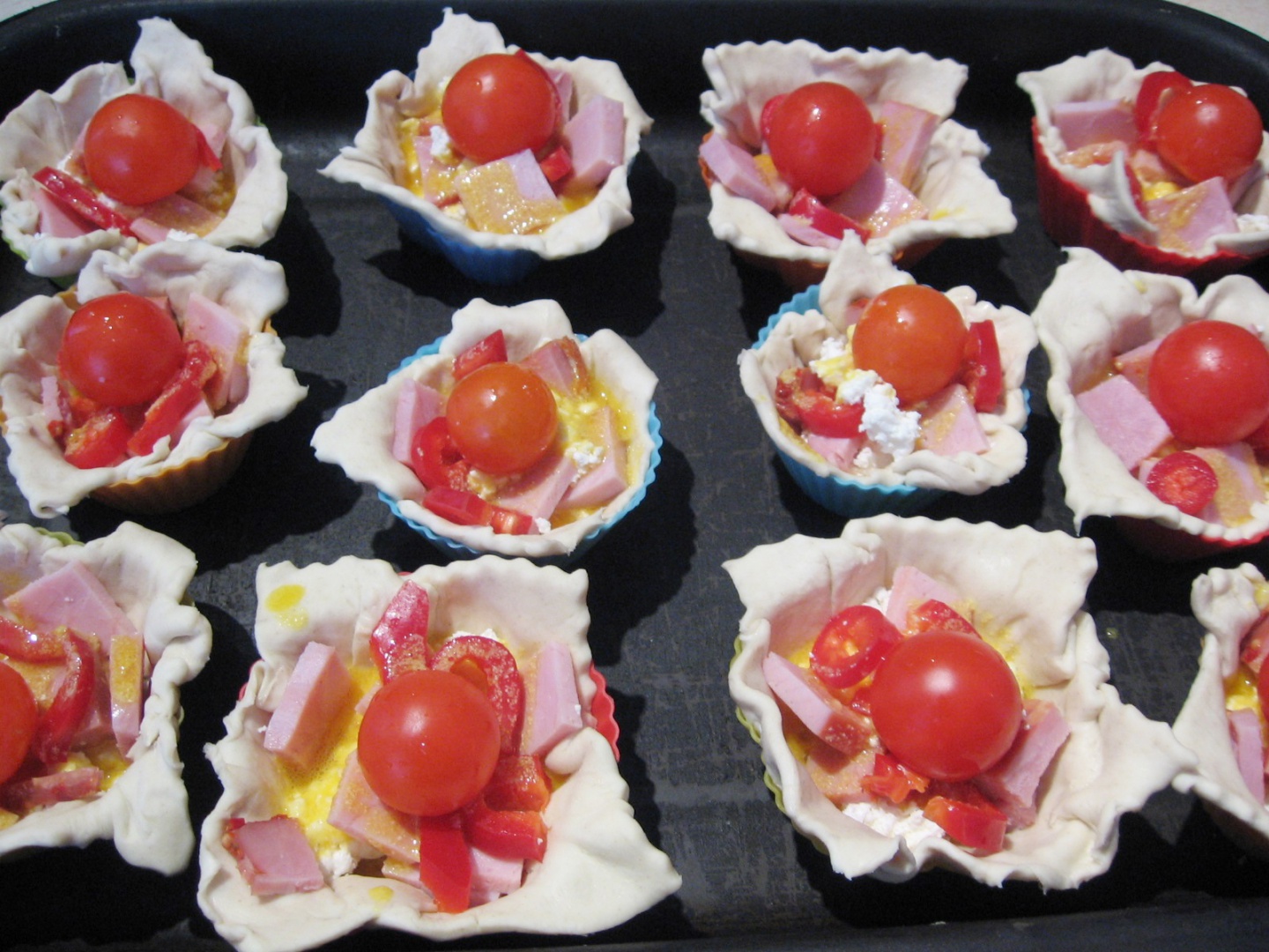 Cosulete din foietaj cu de toate