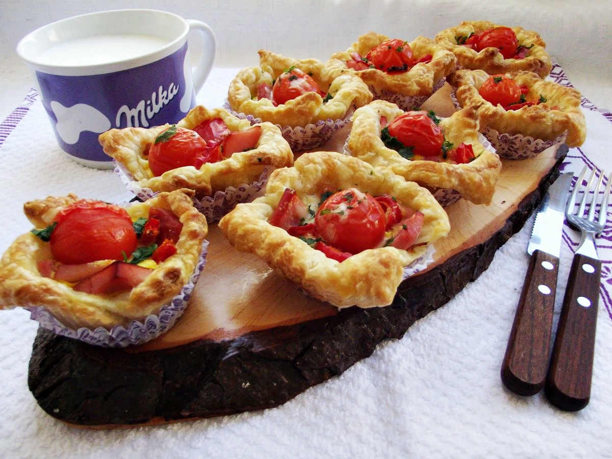 Cosulete din foietaj cu de toate