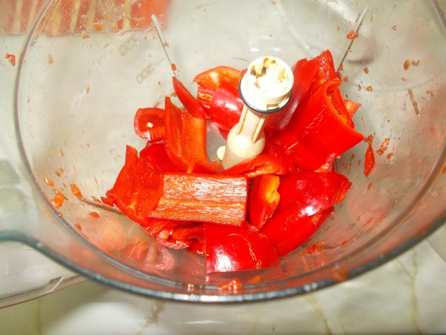 Dulceata de ardei iuti cu menta si busuioc