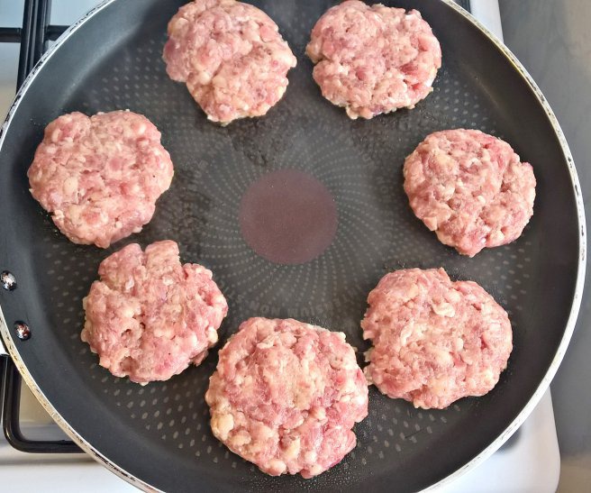 Mini burgeri pentru cei mici si cei mari