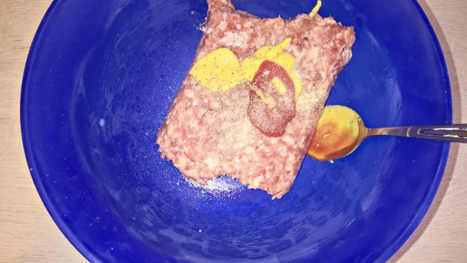 Mini burgeri pentru cei mici si cei mari