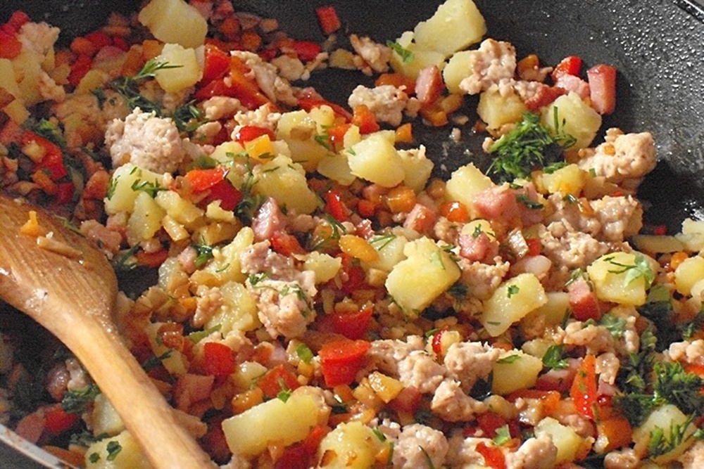 Ciupercute infasurate, umplute cu carne tocata de pui