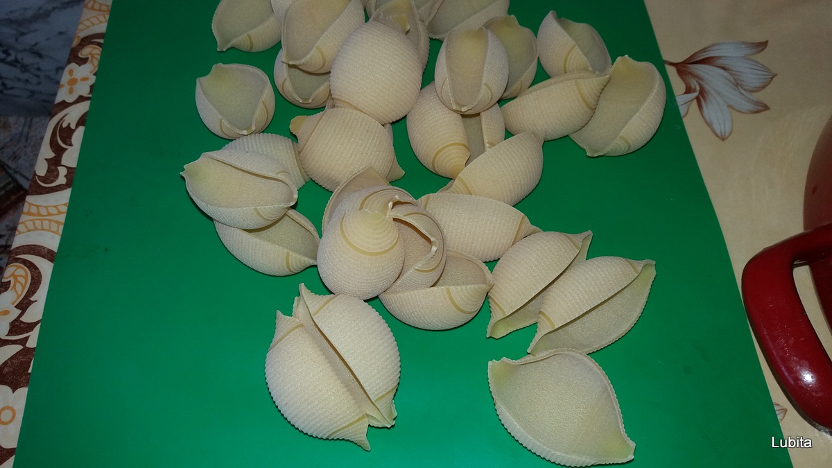 Scoici umplute cu carne