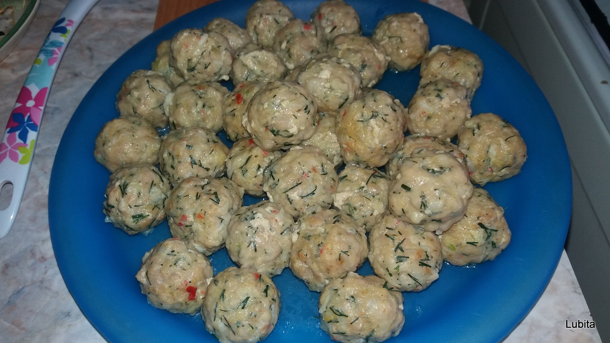 Perisoare in sos de smantana