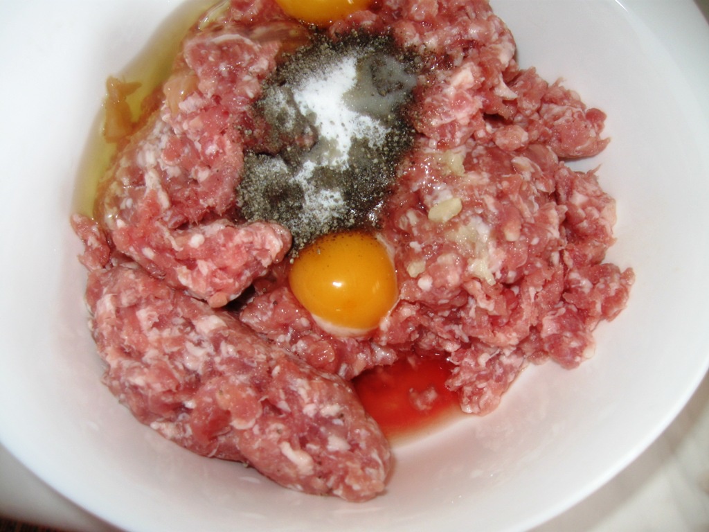 Chiftelute cu susan, in sos