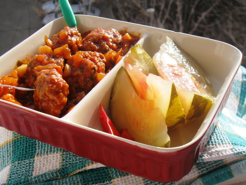 Chiftelute cu susan, in sos