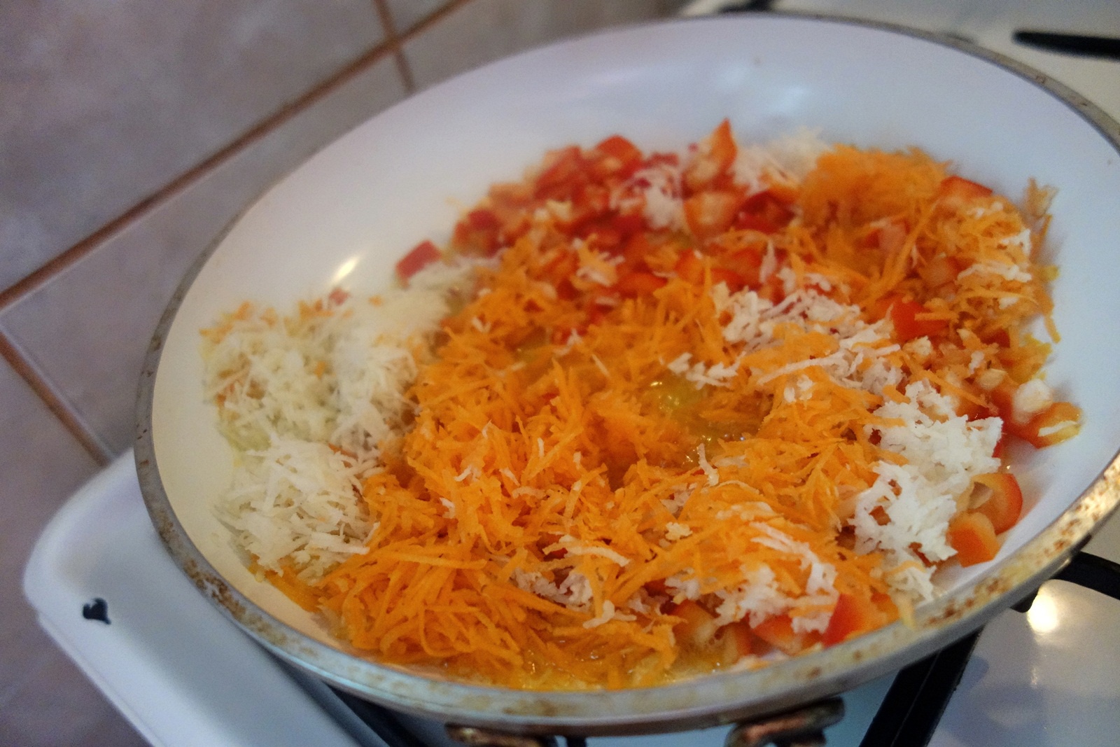 Musaca cu carne de curcan si oua de prepelita