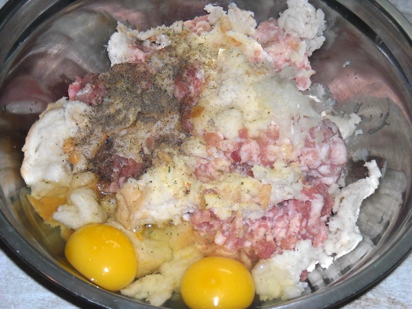 Rulada cu carne tocata