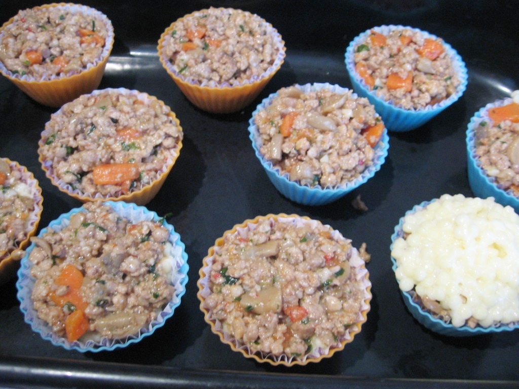 Briose aperitiv, cu carne tocata si cus-cus