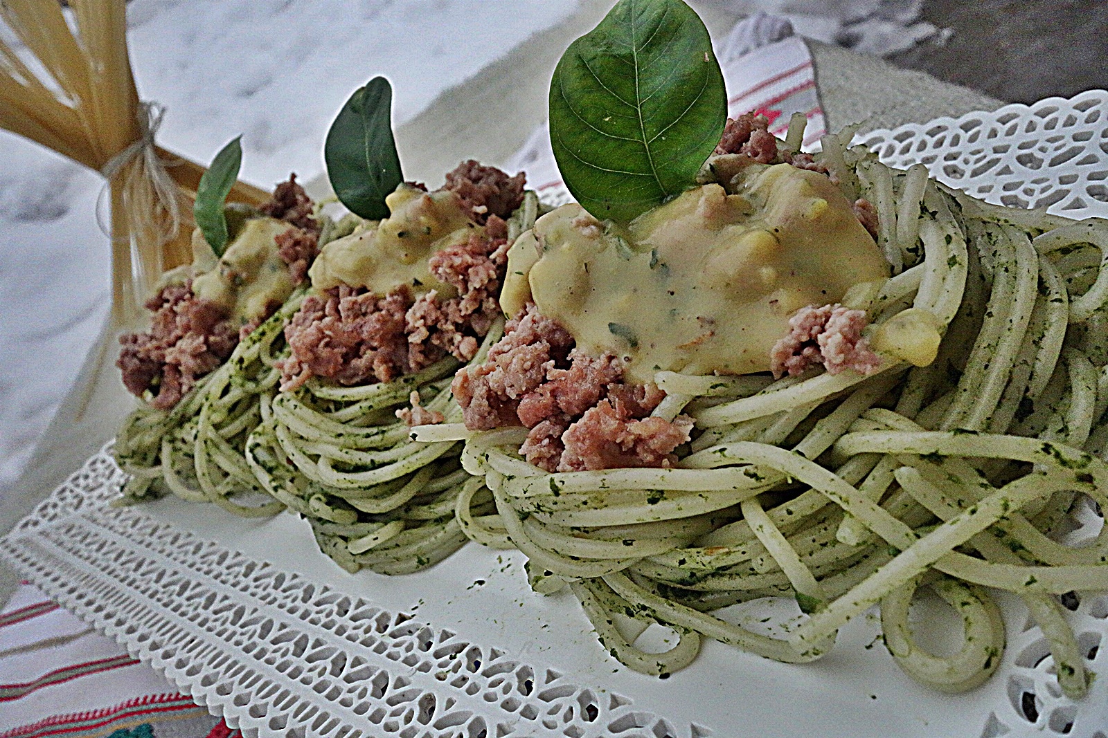 Spaghete carbonara reţetă cu spanac si carne tocata