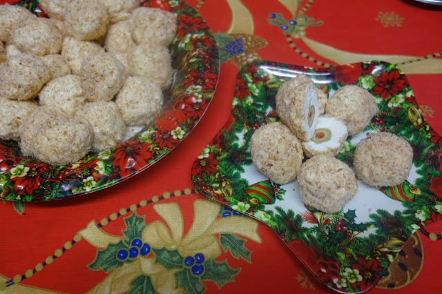 Bulgarasi de branza cu masline