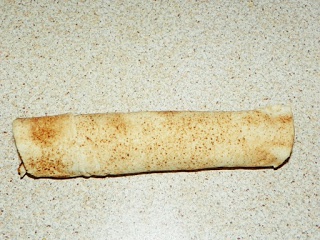 Rulouri din lipie umplute