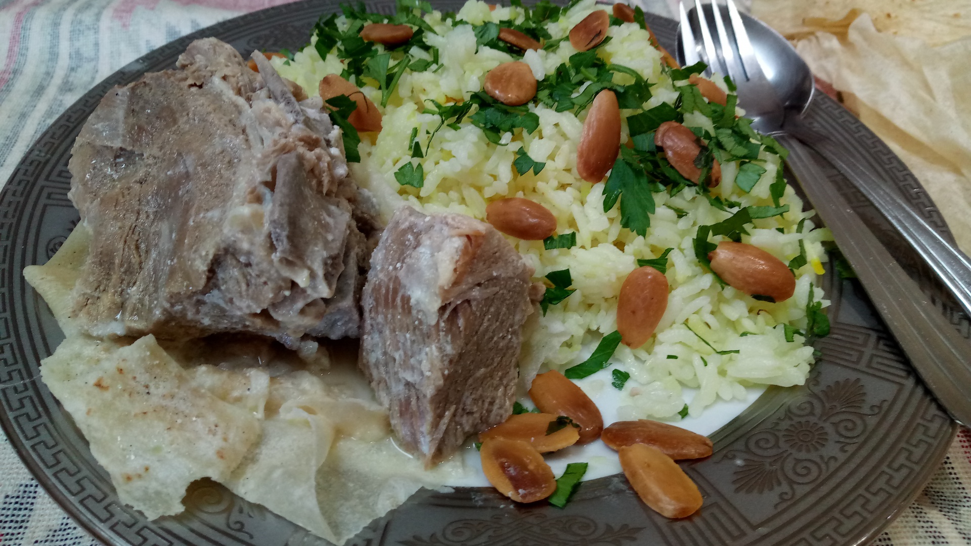 Mansaf - mancare traditionala iordaniana