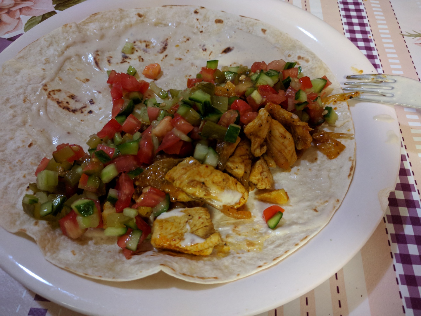 Shaorma cu tortilla si salata