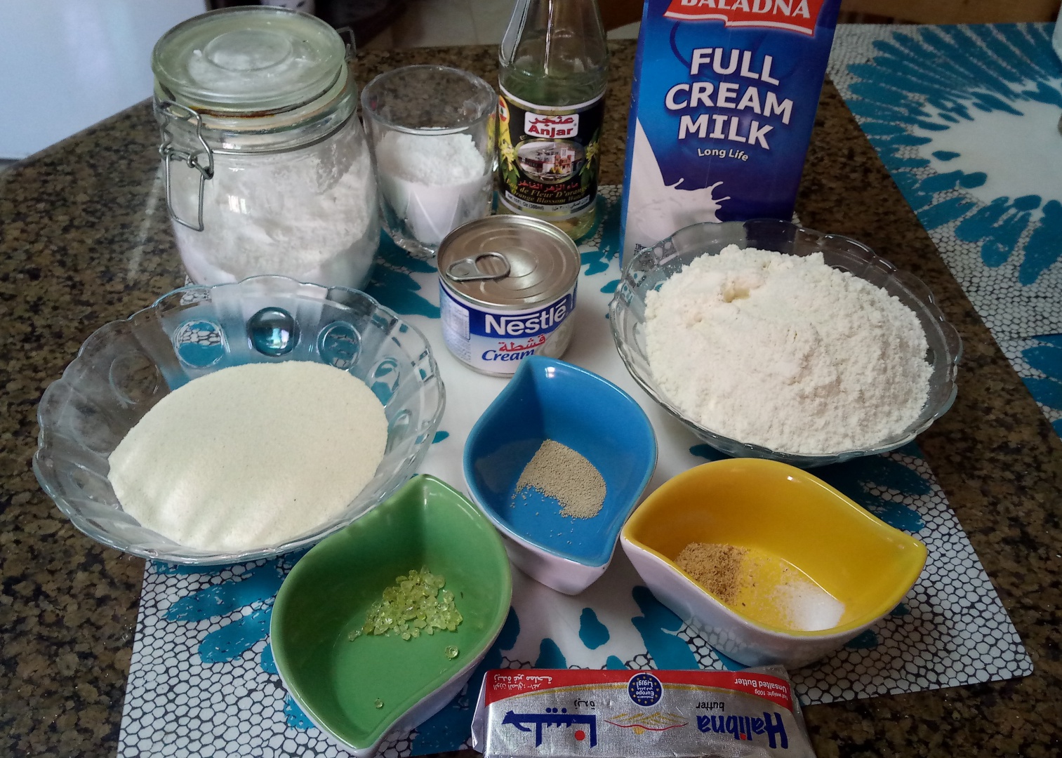 Maamoul mad bil-kashta - prajitura libaneza cu foi si crema nestle