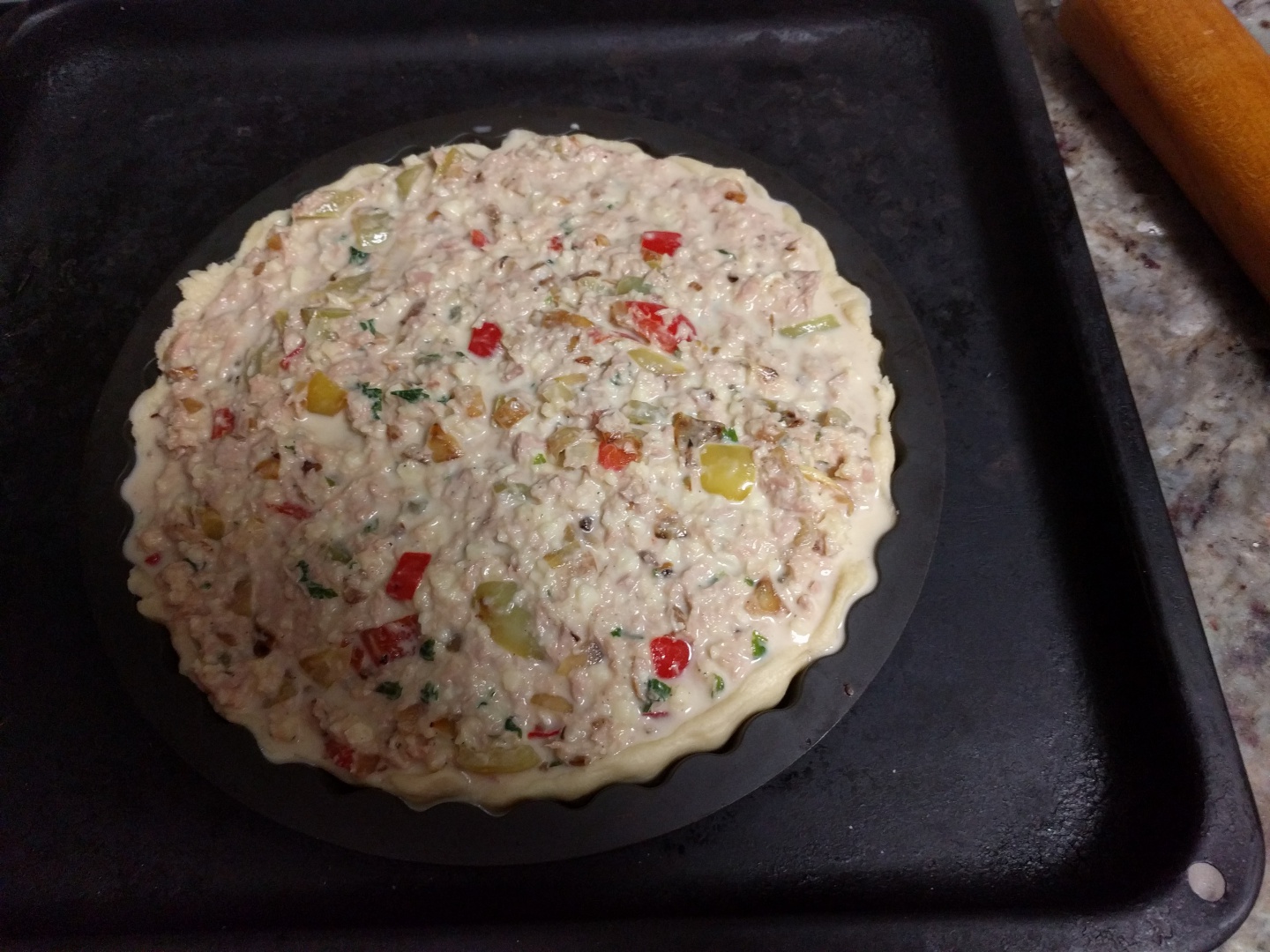 Tarta cu ton si legume