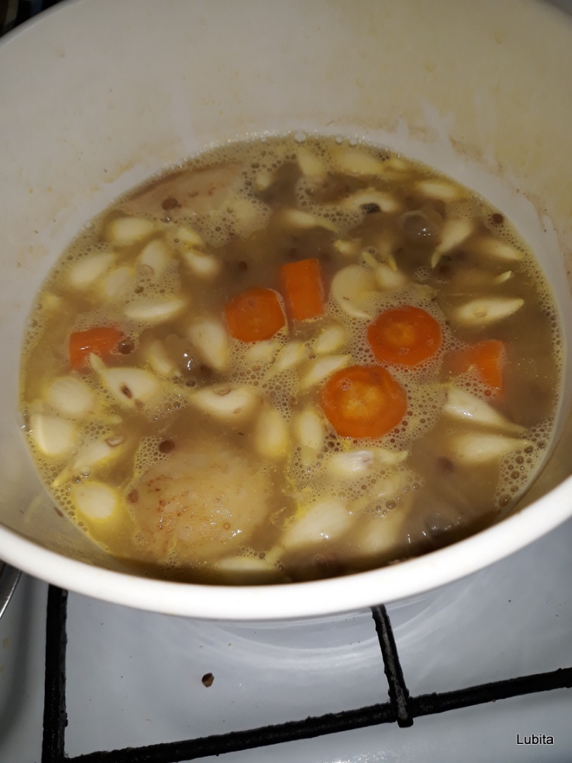 Supa crema de linte cu usturoi