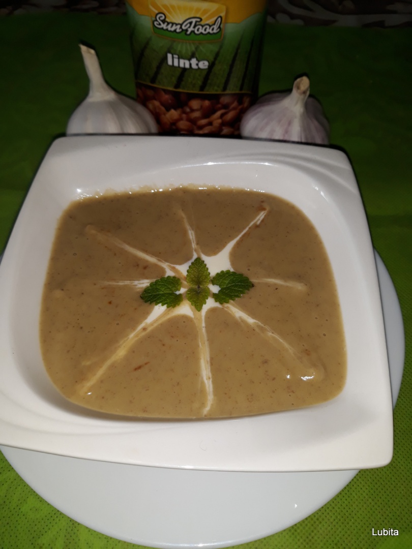 Supa crema de linte cu usturoi