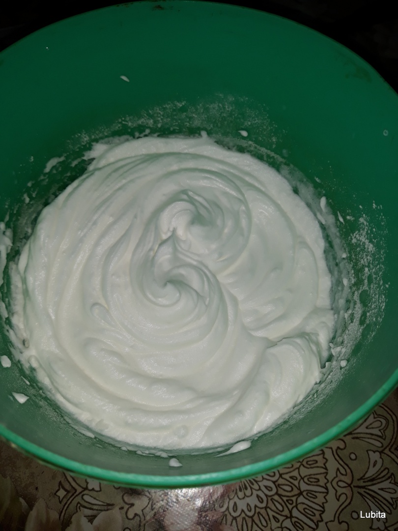 Tort cu crema de branza si mousse de ciocolata