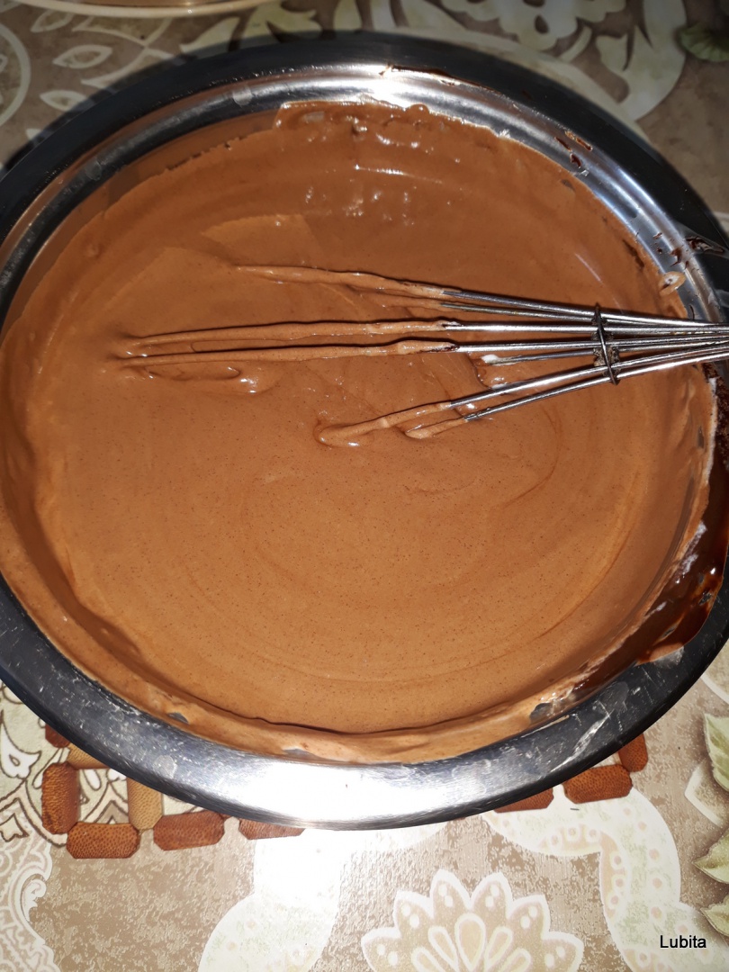 Tort cu crema de branza si mousse de ciocolata