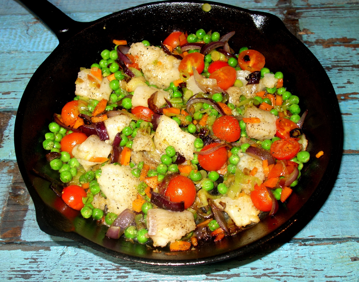 Tocanita de mazare noua si cod