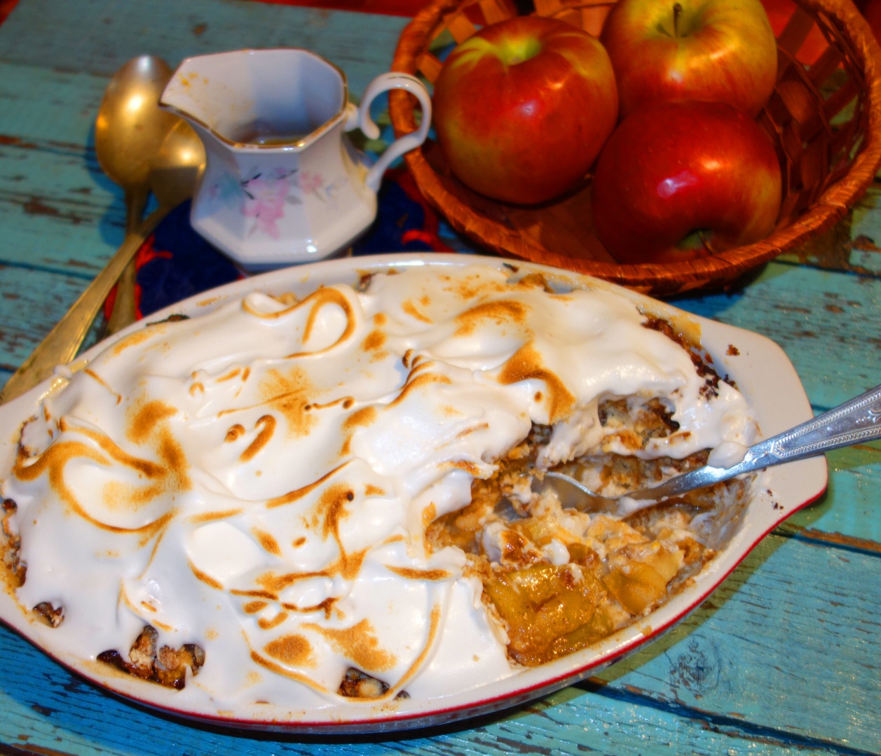 Crumble cu turta dulce, mere si pere