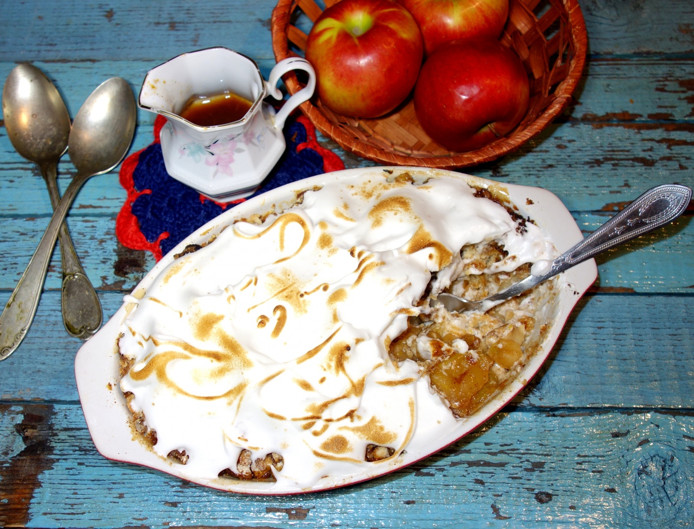 Crumble cu turta dulce, mere si pere