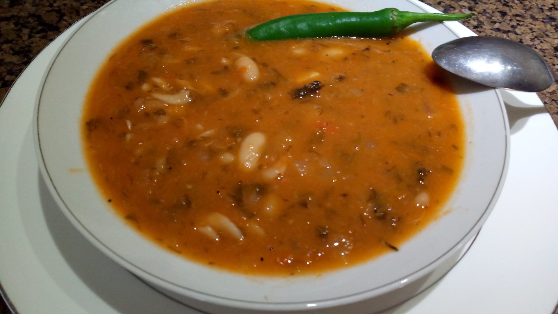 Bors moldovenesc cu fasole, ca la mama acasa (de post)