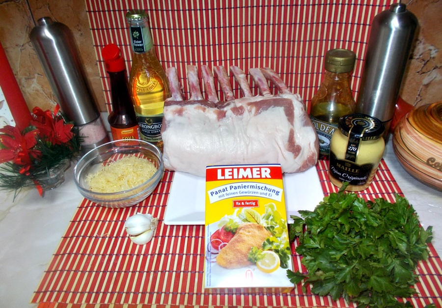 Cotlet de porc in crusta de cascaval cu patrunjel verde cu garnitura de piure de conopida