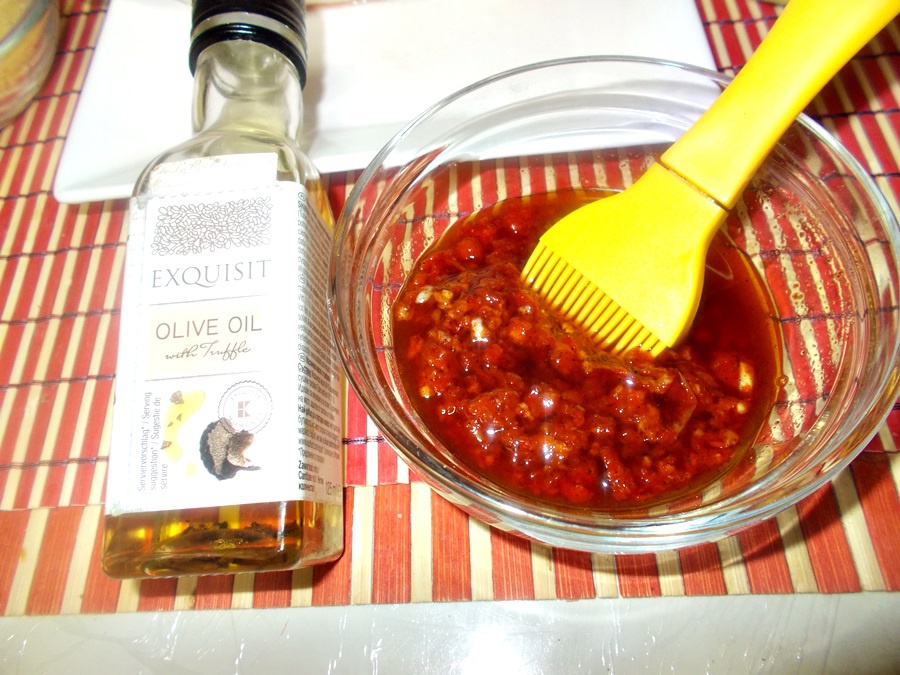 Cotlet de porc in crusta de cascaval cu patrunjel verde cu garnitura de piure de conopida