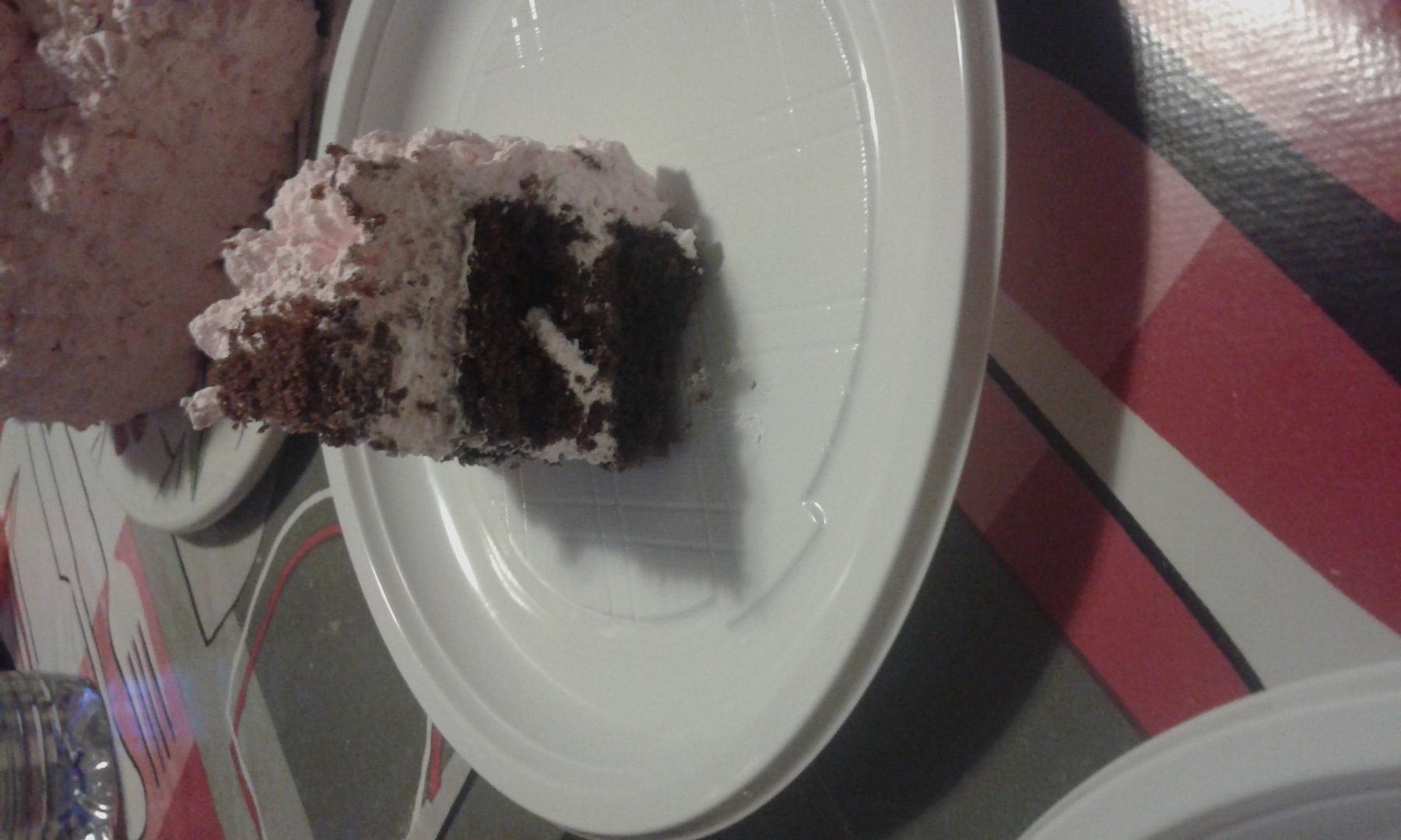 Tort pinguin in forma de inima