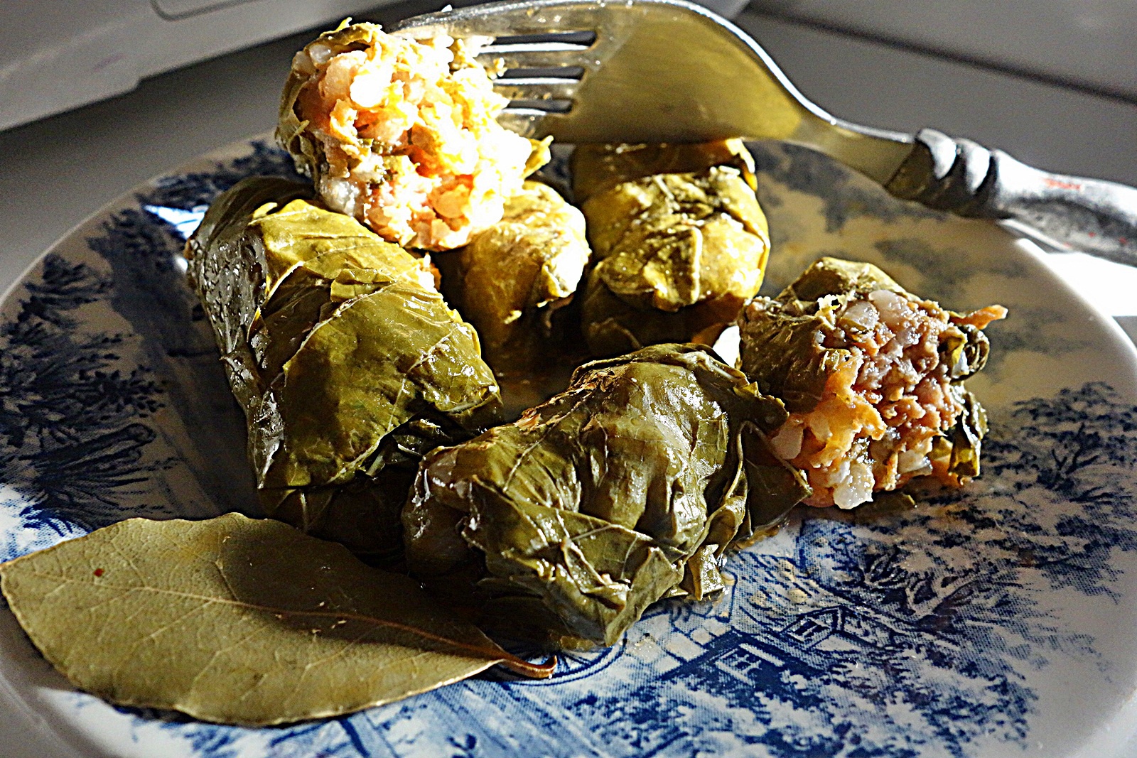 Sarmale cu foi de vita si carne de curcan