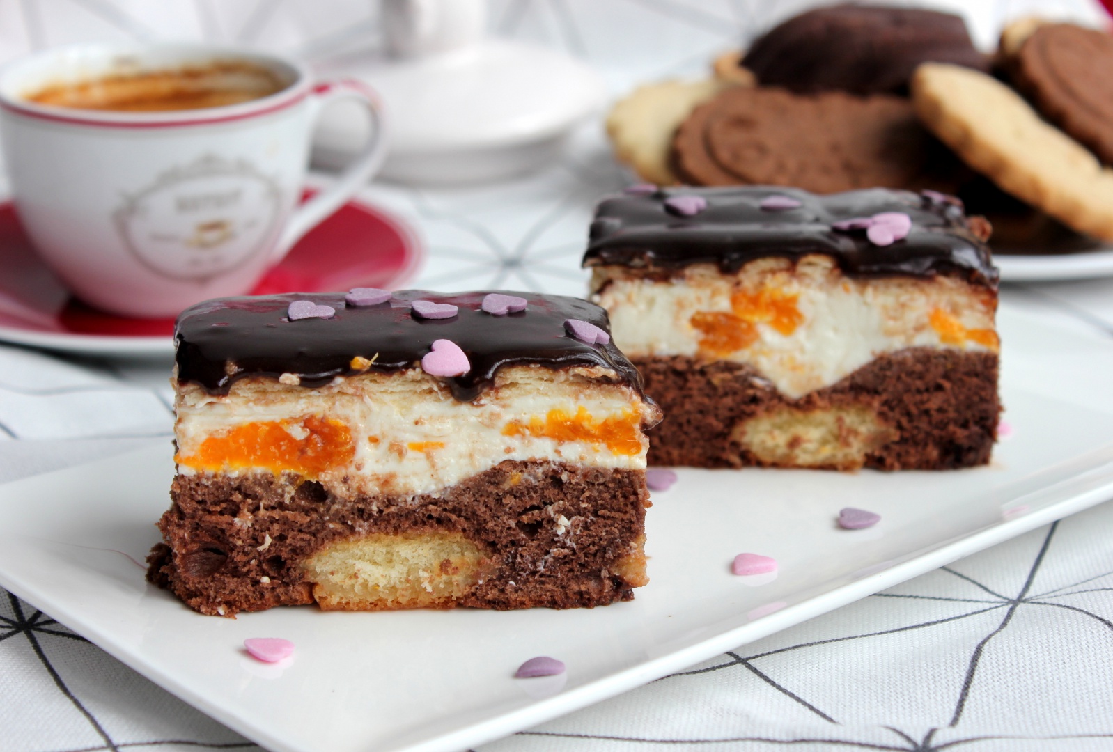 Prajitura cu piscoturi, iaurt si mandarine